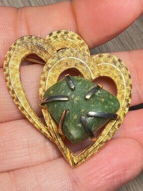 BSK Vintage Jade Nugget Double Heart Brooch Mid Century Gold Tone 1.5 inches